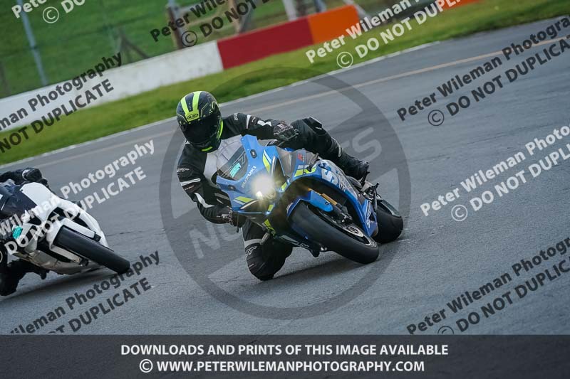 donington no limits trackday;donington park photographs;donington trackday photographs;no limits trackdays;peter wileman photography;trackday digital images;trackday photos